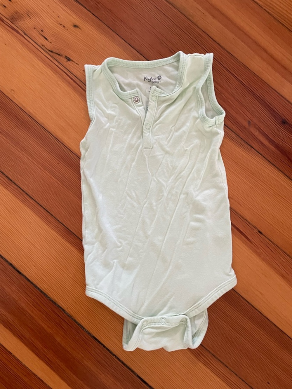 Kyte Baby 6-12mo Sleeveless Bodysuit